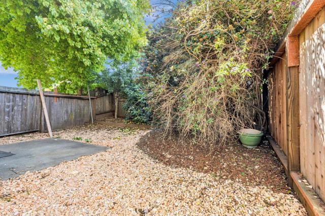 0 Oak Avenue, Half Moon Bay CA: https://media.crmls.org/mediaz/26d88f46-19d4-434a-99b8-e69a7e1e1858.jpg
