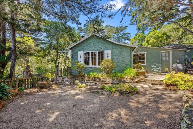 0 Santa Fe 6 SW of Ocean Avenue, Carmel CA: https://media.crmls.org/mediaz/26d9864d-a2cc-444f-8d14-bb6bd4906e84.jpg