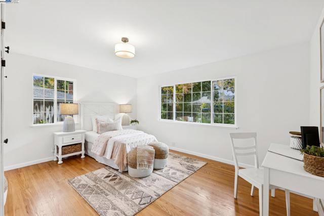 55 Cora Ct, Walnut Creek CA: https://media.crmls.org/mediaz/26d9f205-c4f7-49b2-8d5b-3f9c0de8078d.jpg