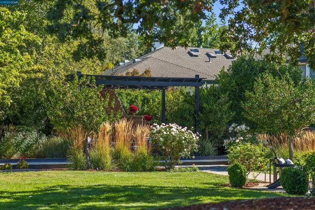 Image 46 of 58 For 2420 Tice Valley Boulevard