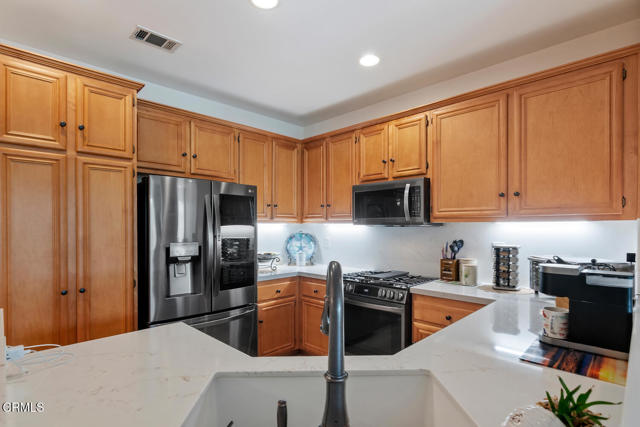 2410 Kipana Avenue, Ventura CA: https://media.crmls.org/mediaz/26db01bf-a0bf-4232-a01f-a16a56a7d8c6.jpg