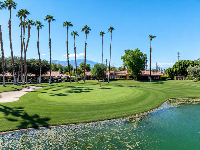 148 Las Lomas, Palm Desert, CA 92260