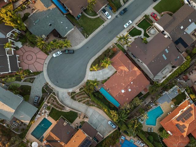 6221 BRYNWOOD COURT, San Diego CA: https://media.crmls.org/mediaz/26dcc79e-9e2c-4c7e-9db1-53c19b923b5d.jpg