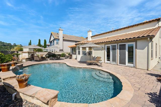 3243 Avenida Aragon, Carlsbad CA: https://media.crmls.org/mediaz/26dcc80a-5a07-4417-b473-44c278209755.jpg