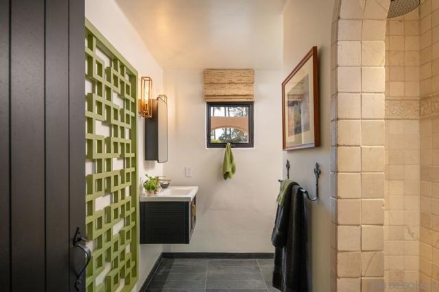 Image 40 of 48 For 6977 Las Colinas