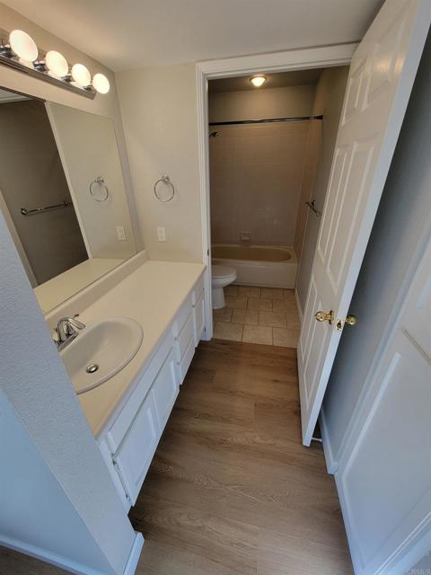 Detail Gallery Image 6 of 11 For 1263 Robinson Ave #12,  San Diego,  CA 92103 - 2 Beds | 2 Baths