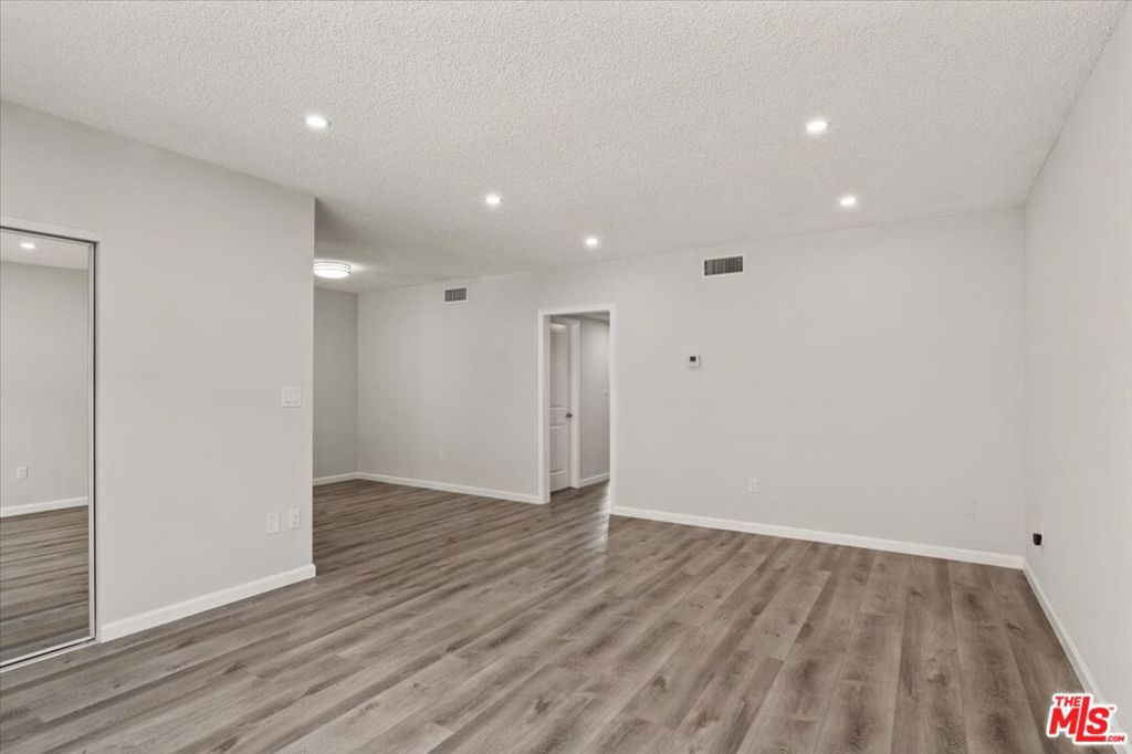 7923 Agnes Avenue 3, North Hollywood, CA 91605
