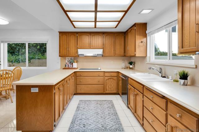 775 Cornish Dr., San Diego CA: https://media.crmls.org/mediaz/26de7c36-a57b-4dfc-ae15-ca4fee961c8a.jpg