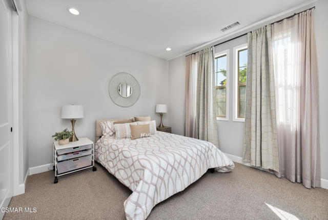 2492 Rondell Road, Camarillo CA: https://media.crmls.org/mediaz/26def379-6d51-4ecb-8cd7-8eb4815b5619.jpg