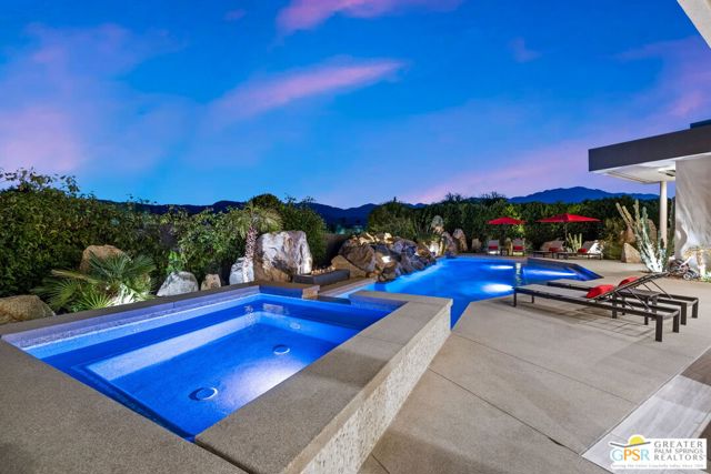 1 Sterling Ridge Drive, Rancho Mirage CA: https://media.crmls.org/mediaz/26df8f19-daaa-46b2-8c33-3267341f377f.jpg