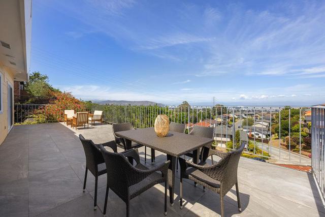 818 Clearfield Drive, Millbrae CA: https://media.crmls.org/mediaz/26e0365f-7473-41c0-911e-e7ff29d79446.jpg