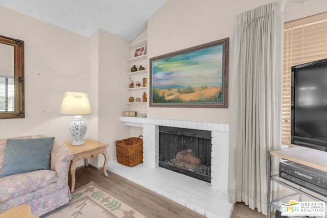 73283 Phoebe Court, Palm Desert CA: https://media.crmls.org/mediaz/26e079c7-34a5-4e59-bcdf-4786bd34da70.jpg