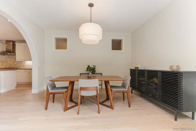 13571 Lopelia Meadows Pl, San Diego CA: https://media.crmls.org/mediaz/26e0d02d-75a5-4baf-8b31-f1997c663630.jpg