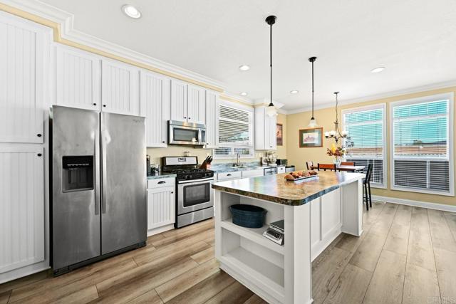 Detail Gallery Image 6 of 26 For 12809 Estrella Vista St #233,  Poway,  CA 92064 - 3 Beds | 2 Baths