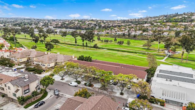 2544 Navarra Dr,  CA: https://media.crmls.org/mediaz/26e1a64f-df73-4600-83a9-de1dcacfd138.jpg