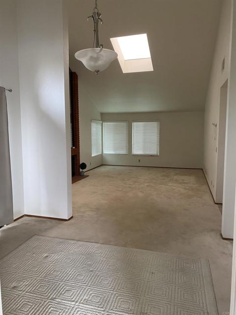 Detail Gallery Image 6 of 21 For 11668 Corte Morita, San Diego,  CA 92128 - 3 Beds | 2 Baths