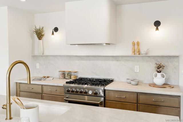 4543 Moraga Ave, San Diego CA: https://media.crmls.org/mediaz/26e2ddf5-5ed7-4680-b291-1c97d722fcdb.jpg