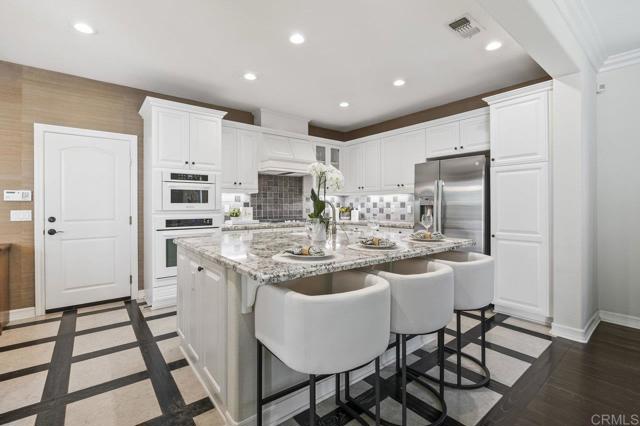 Detail Gallery Image 10 of 31 For 15517 Canton Ridge, San Diego,  CA 92127 - 3 Beds | 3 Baths