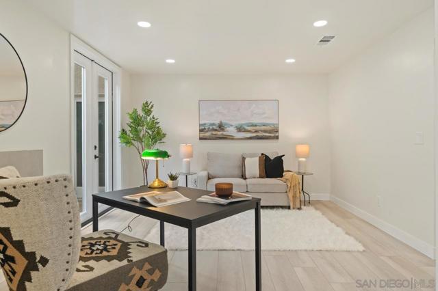 8206 Caminito Lacayo, La Jolla CA: https://media.crmls.org/mediaz/26e4b4ff-3451-48b3-9ed4-9fde5fb5f927.jpg