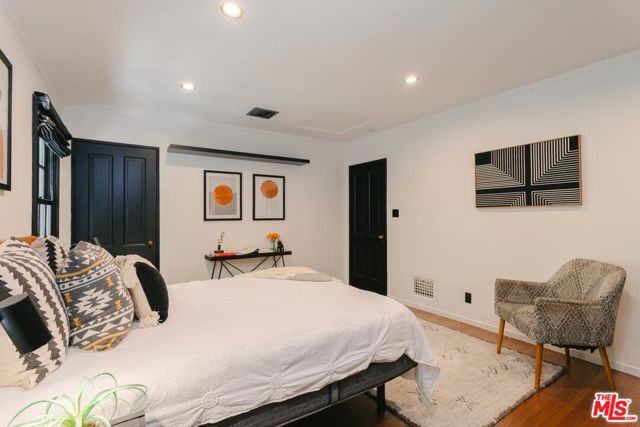 2055 Outpost Drive, Los Angeles CA: https://media.crmls.org/mediaz/26e4d77e-fd8b-4c2e-bd06-1b59a50409d4.jpg