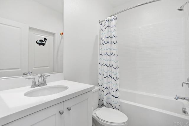 Detail Gallery Image 27 of 49 For 4132 Mission Tree Way, Oceanside,  CA 92057 - 4 Beds | 4 Baths