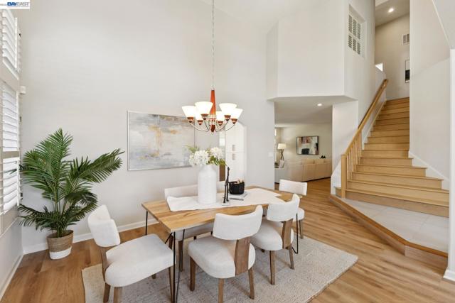 Image 8 of 60 For 674 Crystal Ct