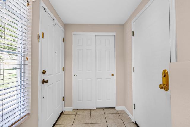 3463 Ellery Cmn, Fremont CA: https://media.crmls.org/mediaz/26e53407-fb39-41a9-8f47-25f435be91c6.jpg