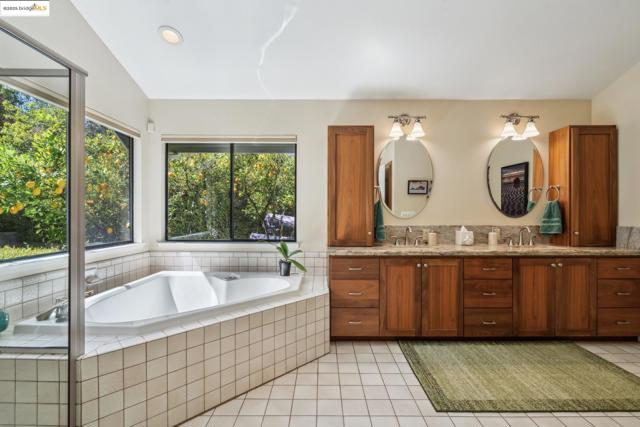 1037 Silverhill Dr, Lafayette CA: https://media.crmls.org/mediaz/26e5c9dd-7069-460b-a5b6-665cea7c330b.jpg