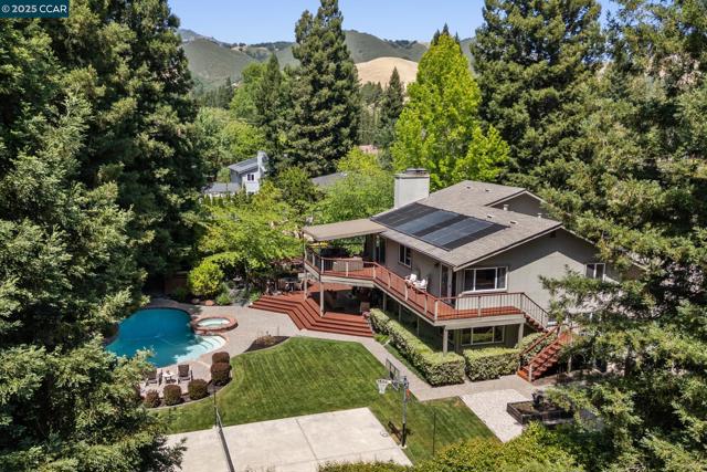 210 Still Creek Rd, Danville CA: https://media.crmls.org/mediaz/26e5ce3e-d551-4484-a332-cf6d85cc48a1.jpg
