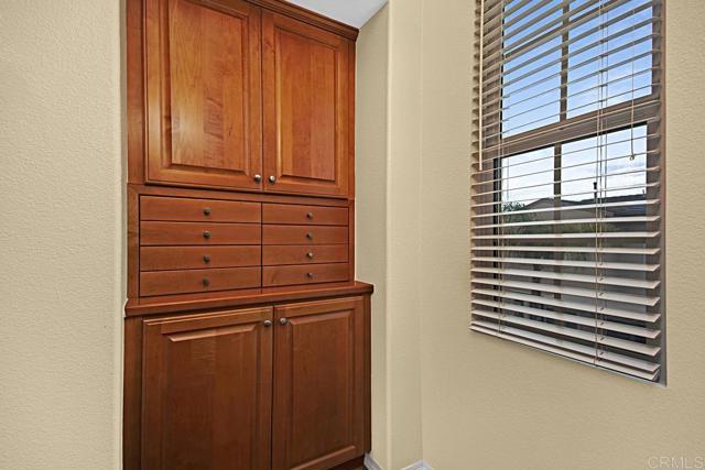 Detail Gallery Image 23 of 43 For 13518 Moonflower Meadows Trail, San Diego,  CA 92130 - 3 Beds | 2/1 Baths