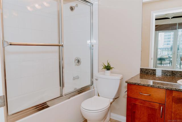 1240 India St, San Diego CA: https://media.crmls.org/mediaz/26e6f932-4f52-46a4-9f3a-1fc692b89651.jpg