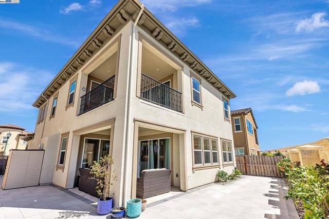 258 Goldfield Pl, San Ramon CA: https://media.crmls.org/mediaz/26e784cb-6dd3-44eb-a853-4e2330030871.jpg