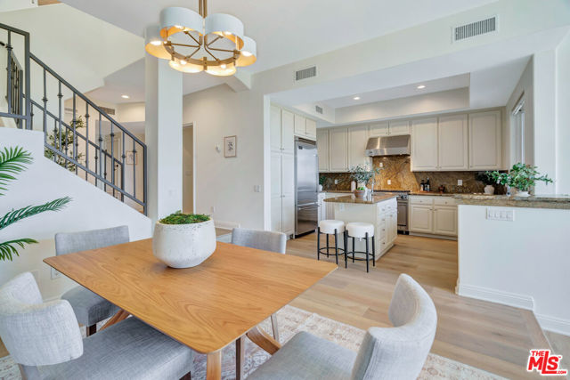 6412 Lunita Road, Malibu CA: https://media.crmls.org/mediaz/26e7e578-dce8-4542-aa6f-2a4b7b5b3d1e.jpg