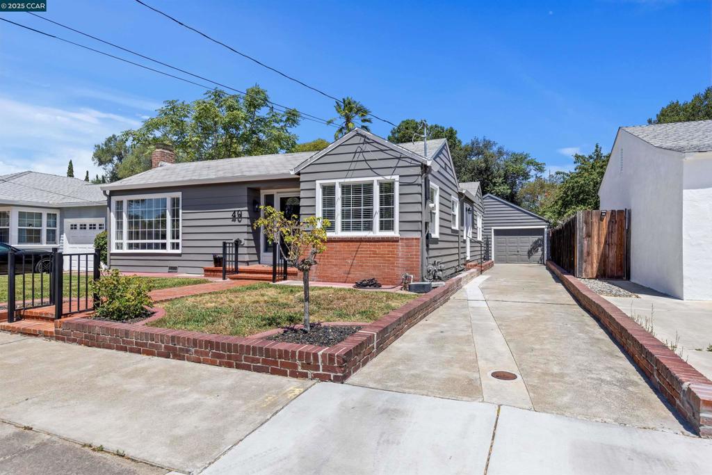 40 W 16Th St