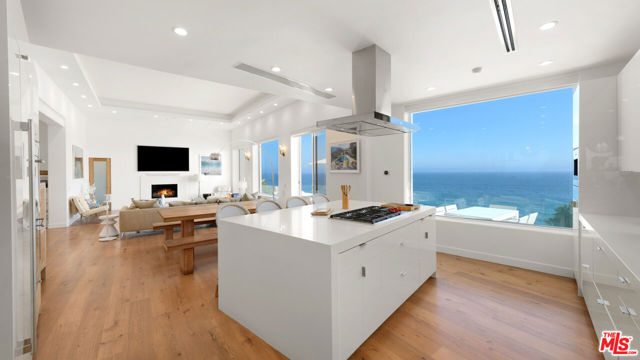 31654 Broad Beach Road, Malibu, California 90265, 4 Bedrooms Bedrooms, ,3 BathroomsBathrooms,Single Family Residence,For Sale,Broad Beach,24423277