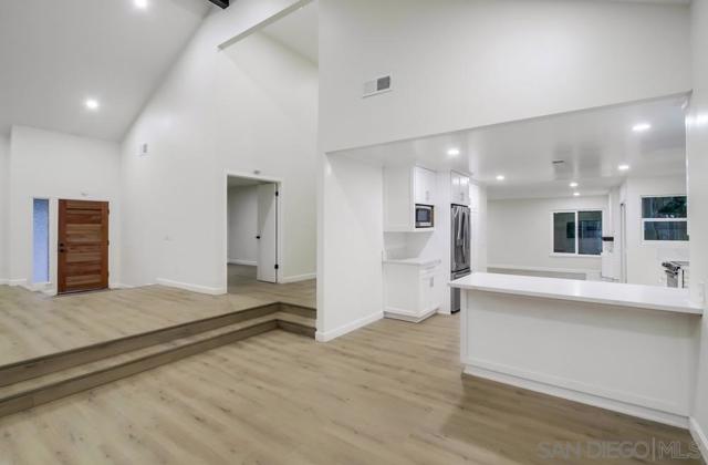 4512 Terraza Ct, San Diego CA: https://media.crmls.org/mediaz/26e90f00-ae31-4a53-ae87-b6246afd9174.jpg