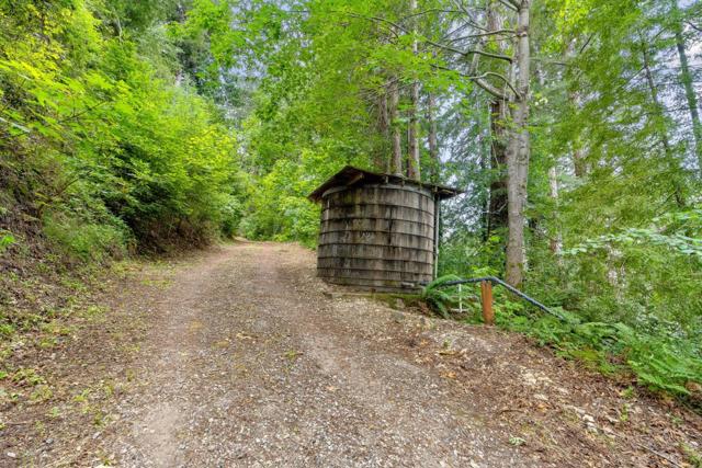 612 Nelson Road, Scotts Valley CA: https://media.crmls.org/mediaz/26e9277b-97ee-46d0-be16-989f36c8a6ec.jpg