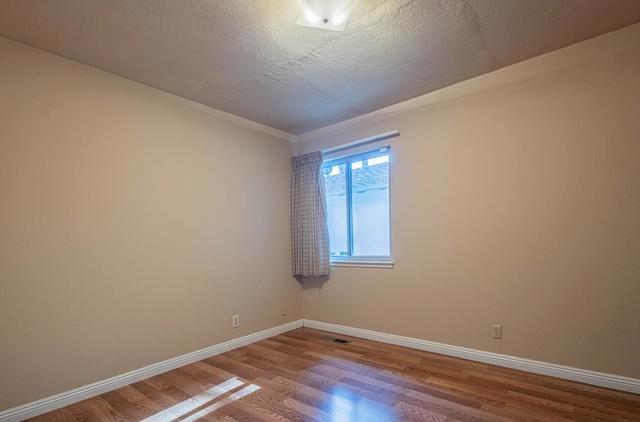 1007 Driftwood Place, Salinas CA: https://media.crmls.org/mediaz/26e99df8-bdf5-486e-9b71-e2aac69b3467.jpg