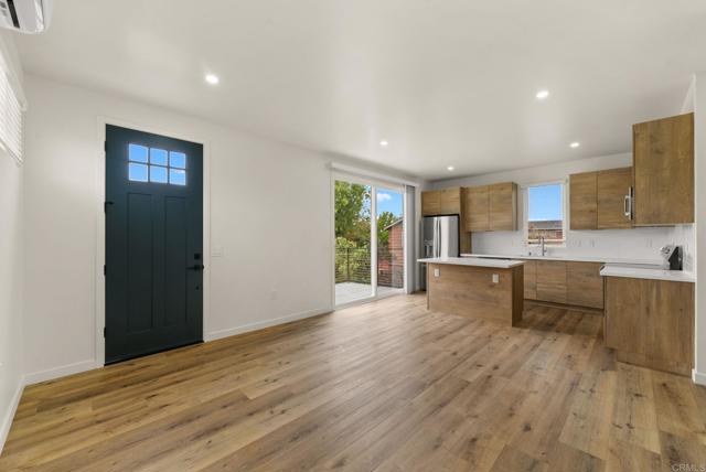 Detail Gallery Image 6 of 46 For 2501 Davis Ave, Carlsbad,  CA 92008 - 6 Beds | 5 Baths
