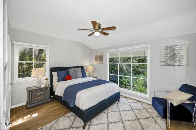 41 E Bonita Avenue, Sierra Madre CA: https://media.crmls.org/mediaz/26ea31a5-5ab8-41aa-b198-0e5c9a158118.jpg