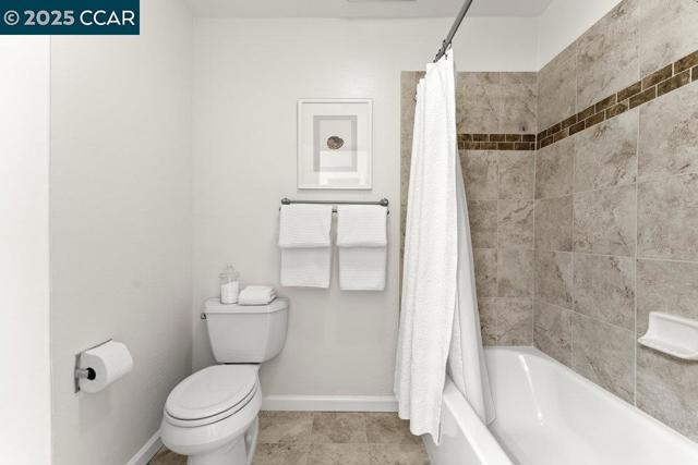 412 Woodminster, Moraga CA: https://media.crmls.org/mediaz/26eb1891-b214-4dbc-a398-3f86374cf61c.jpg