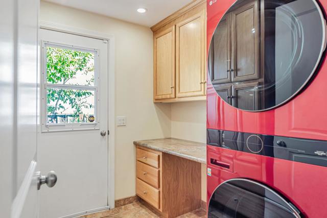 520 Weybridge Drive, San Jose CA: https://media.crmls.org/mediaz/26eb640f-2ab6-45bf-9ad2-2acb267d14dc.jpg