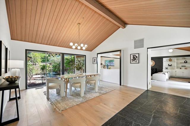 14582 Horseshoe Court, Saratoga CA: https://media.crmls.org/mediaz/26eb82fd-7a85-4cbd-b057-2d1fe0f3f819.jpg