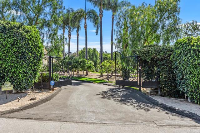 3433 Western Springs Rd, Encinitas CA: https://media.crmls.org/mediaz/26eb9447-47b2-4033-9c39-8bb555b8a1d4.jpg