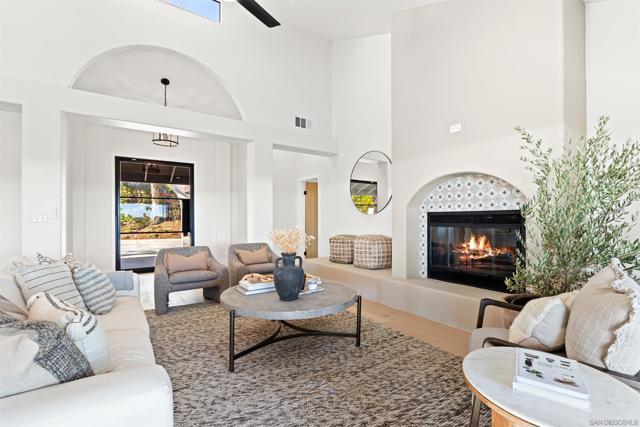 Image 19 of 72 For 1170 Rancho Encinitas Dr