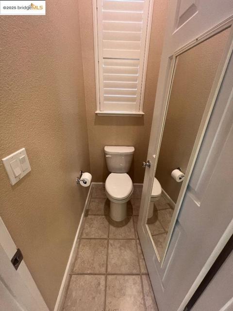 613 Kenwood Dr, Brentwood CA: https://media.crmls.org/mediaz/26ec1ba5-91e8-4bc7-a62d-eee33e8f25c2.jpg