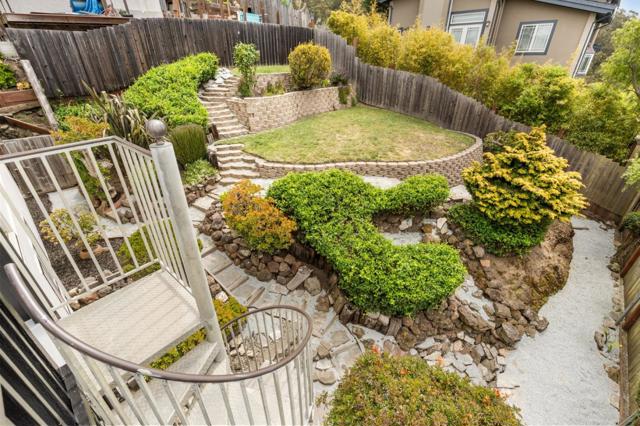 702 El Granada Boulevard, El Granada CA: https://media.crmls.org/mediaz/26ec8b9e-b79b-44d5-9f58-6637158debc4.jpg