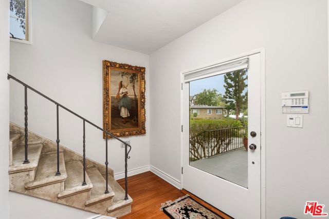 4310 Cedarhurst Circle, Los Angeles CA: https://media.crmls.org/mediaz/26ed0011-a95b-4f97-9f40-b547a51a1148.jpg