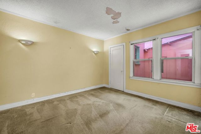 2206 Oak Street photo 7