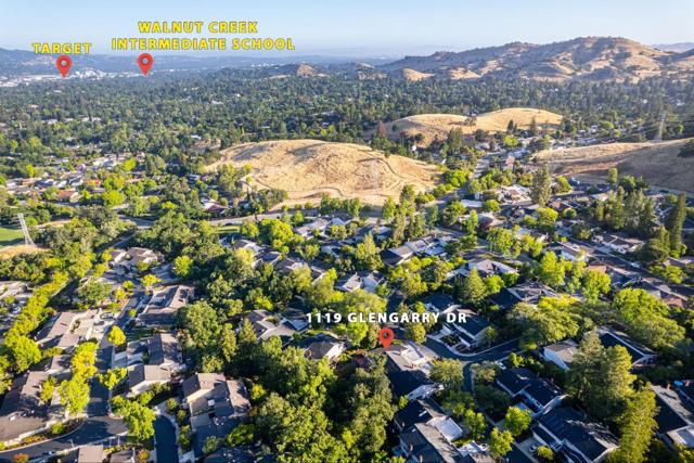 1119 Glengarry Drive, Walnut Creek CA: https://media.crmls.org/mediaz/26ed2720-dd8b-4a8a-9b9b-c06e6e0cec26.jpg